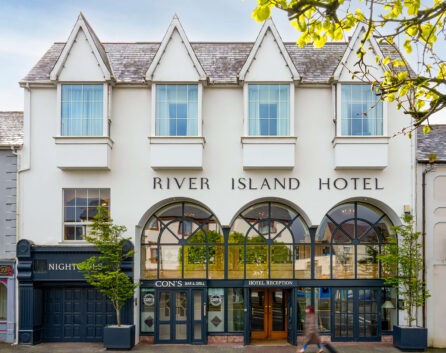 Guests entering River Island Hotel, a cosy 3-star accommodation near Kerry airport.